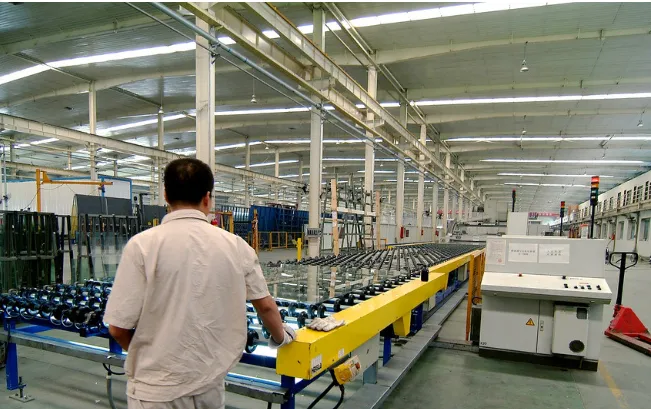 玻璃表面吹干，就用歐冠快速風干設備節能系統。